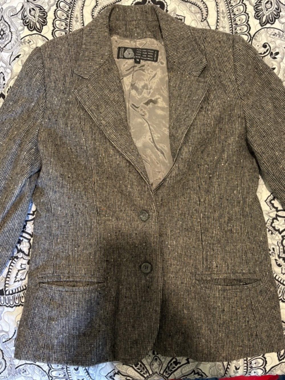 100% Pure Wool Gray Tweed Jacket